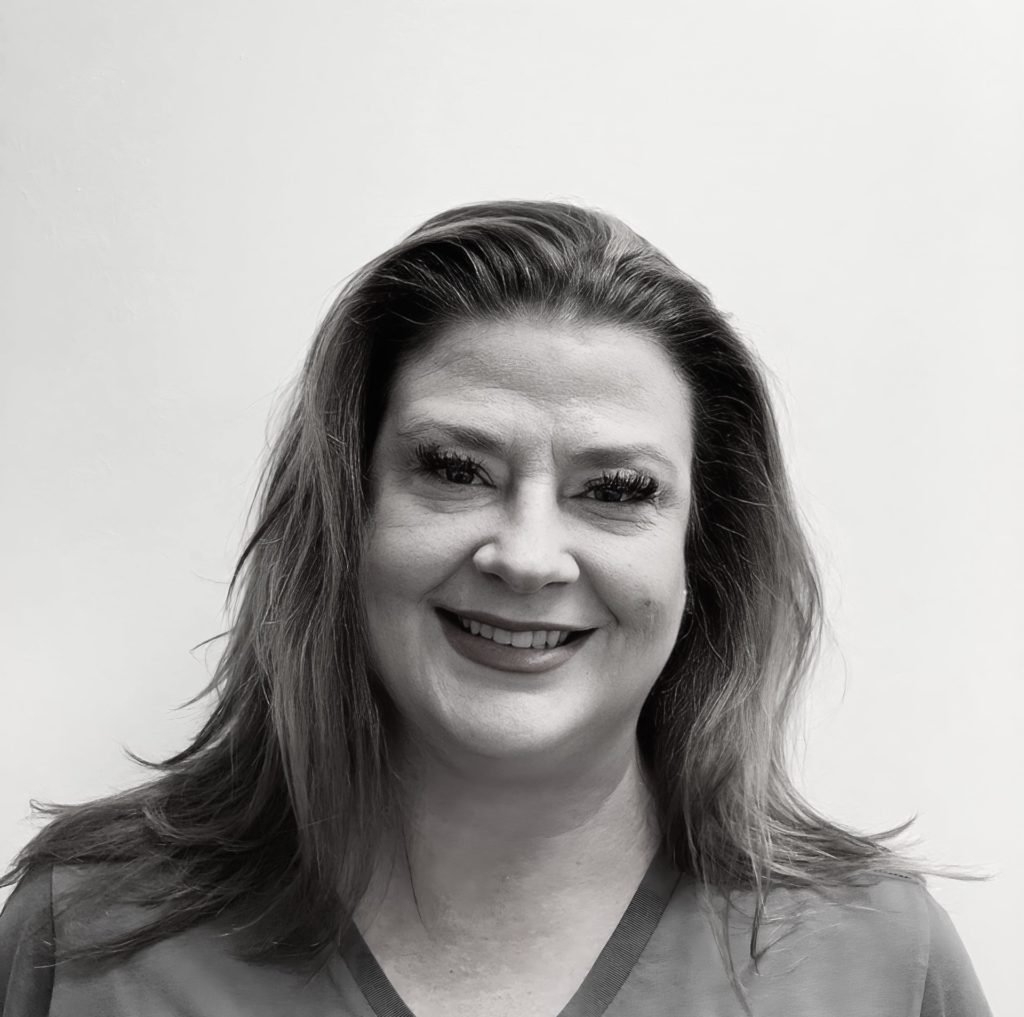 Darlene Headshot